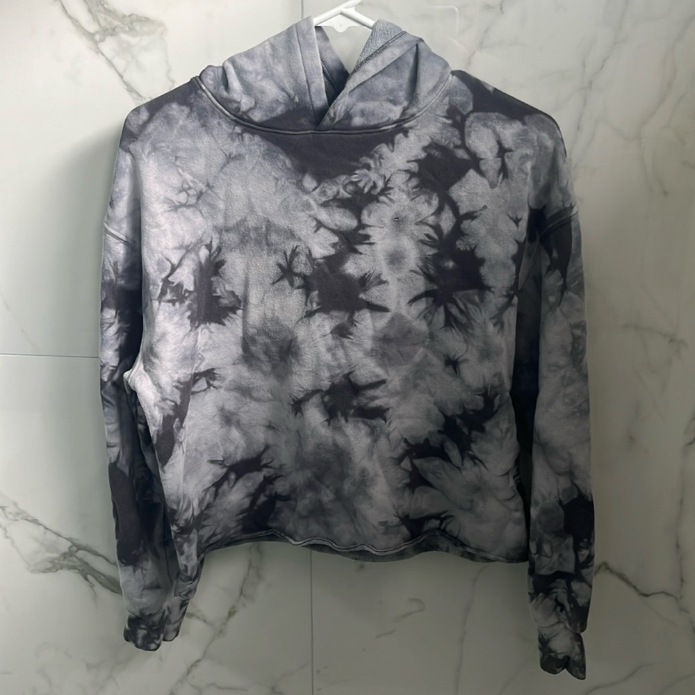 Women’s cropped gray and white hooded sweatshirt